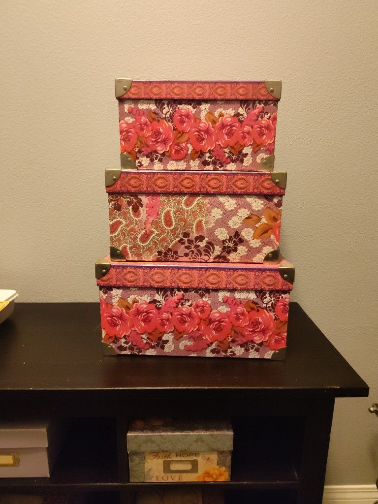 Nesting Boxes