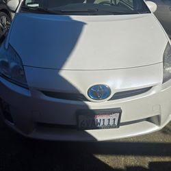 Toyota prius 2011