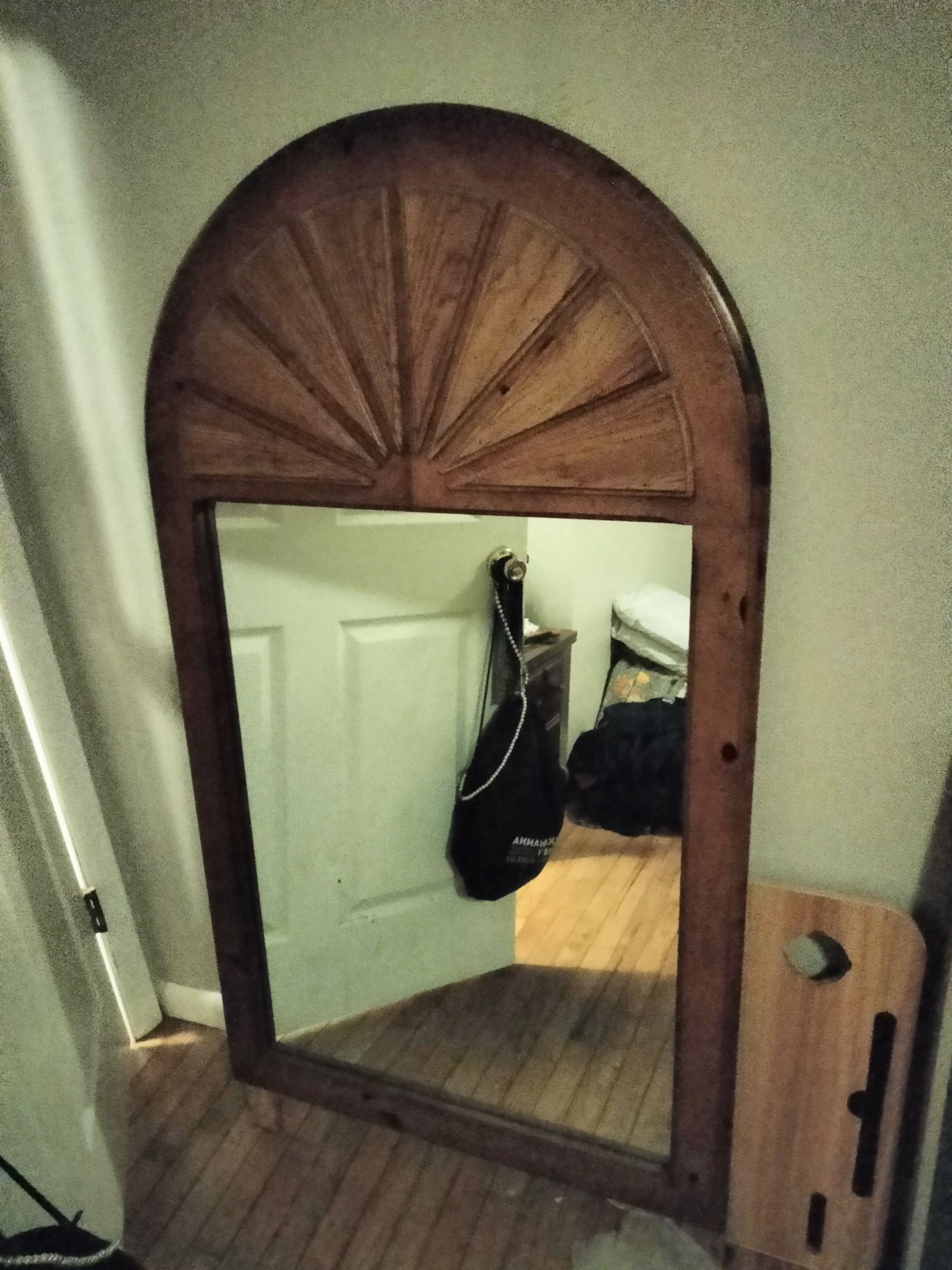 Mirror Matching To Headboard 