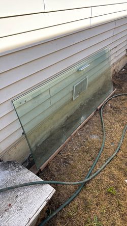81 inches by 31 inches 2 glass door