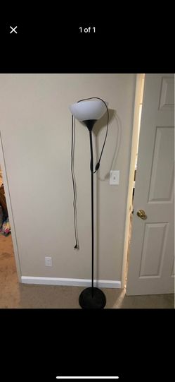 Floor Lamp New Condition. 