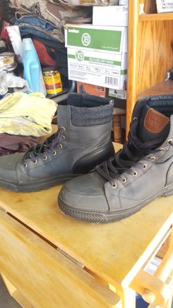 Levis boots 11 used coupe times