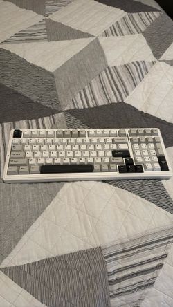 AULA F99 Tri-Mode Magnetic Keyboard