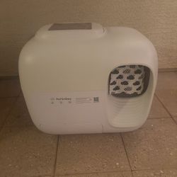Like New Pet Snowy Litter Box