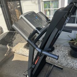 Treadmill 