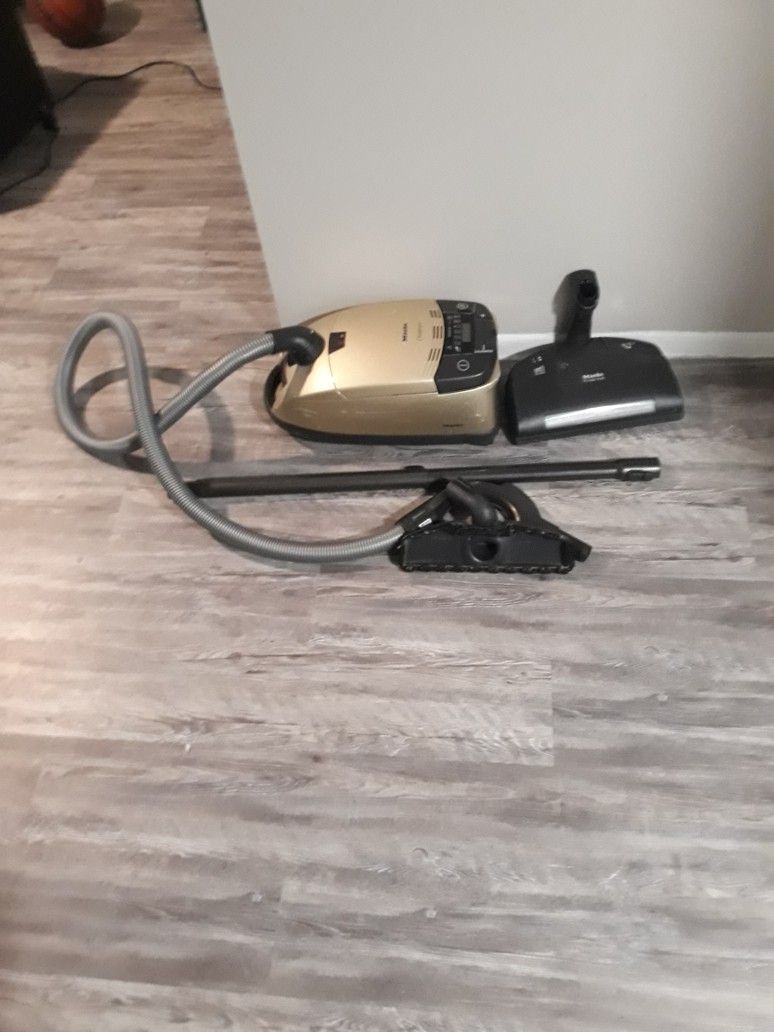 Miele Champagne Vacuum