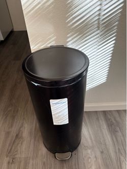 Trash Bin