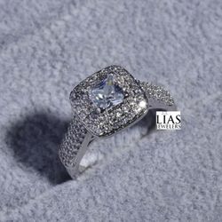 New 18k White Gold Engagement Ring 