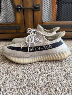 Yeezy 350 V2