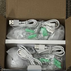 SET OF 4 AI WIRELESS WIFI SECURITY CAMERAS BRAND NEW WITH ALL ACCESSORIES INCLUDED 2 WAY AUDIO 4K VIDEO 24/7 RECORDING