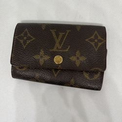 LV 6 Ring Key Holder