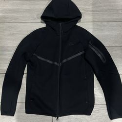 Nike Tech