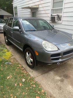 Porsche Cayenne SUV Gray