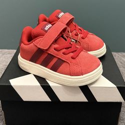 $25 Kids Adidas Brand New Size 5C / 7K / 10K
