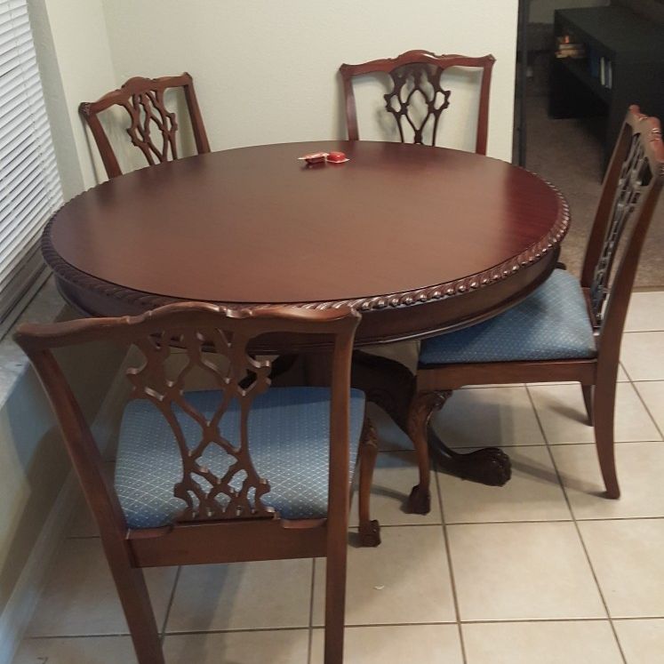 Dining Table & Chairs - Offers Accepted!