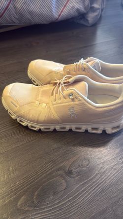 On Cloud Running Sneakers