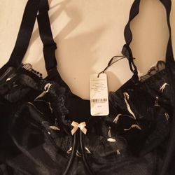 New_(42H)_flexwire, unpadded, balconette, lift bra. I have 4of these. Thanks 