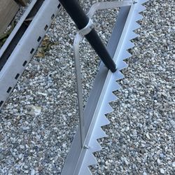 New  Razor-Back 36 in. Aluminum Contractor Lute only $80 no tax We locate in hesperia we take Zelle  store price. $98 dls 