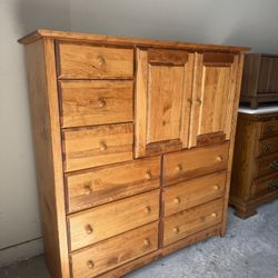 Amish Style Solid Wood Drawer Cabinets
