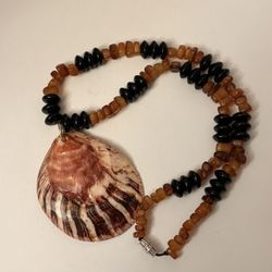 Brownish Purple & White Spiny Oyster Shell Necklace 