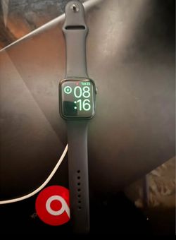 Apple Watch SE + GPS