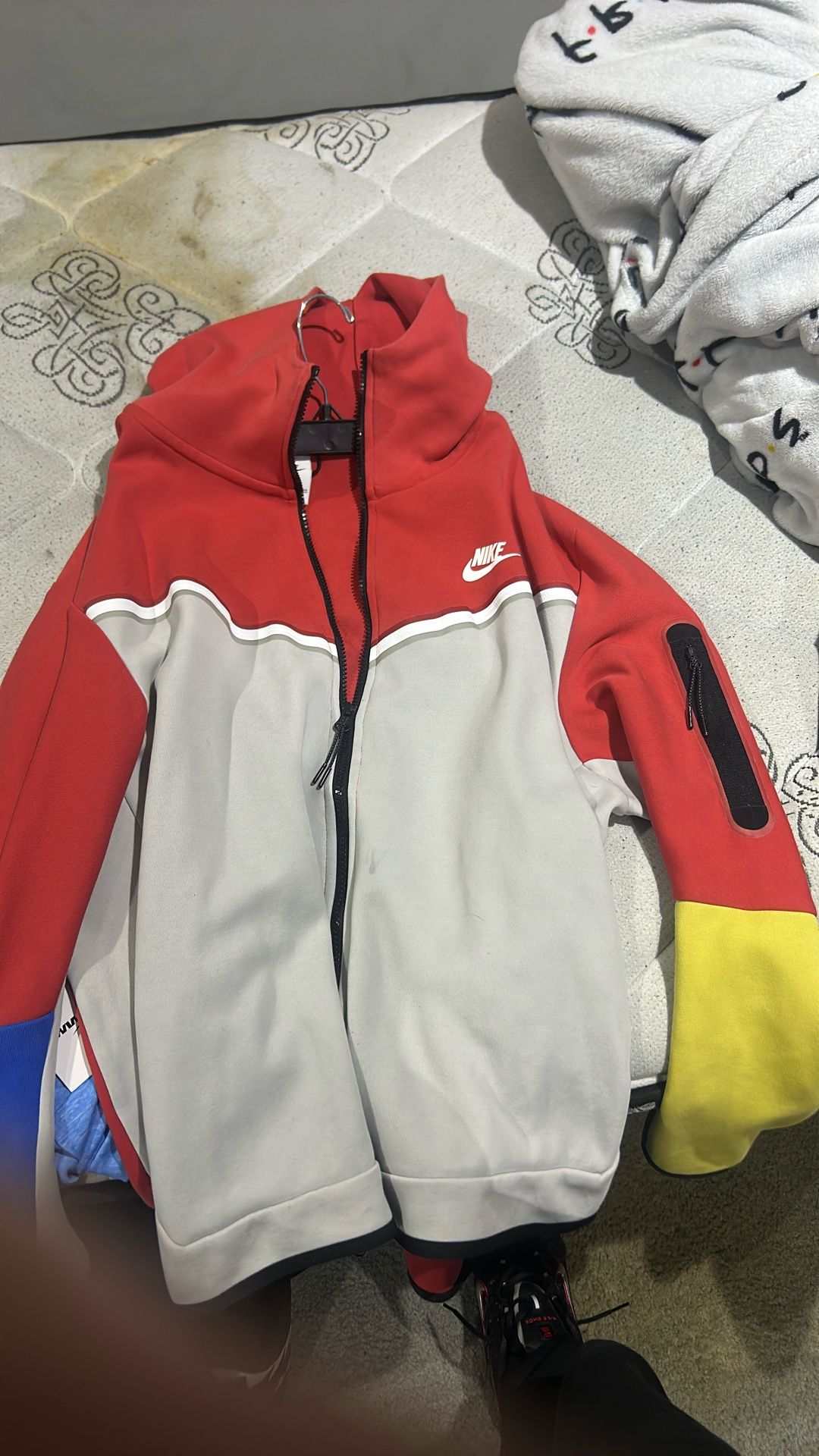 Nike Tech Multi Color