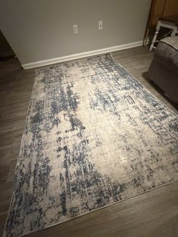 Beautiful Navy Accent Rug 5’ x 7’