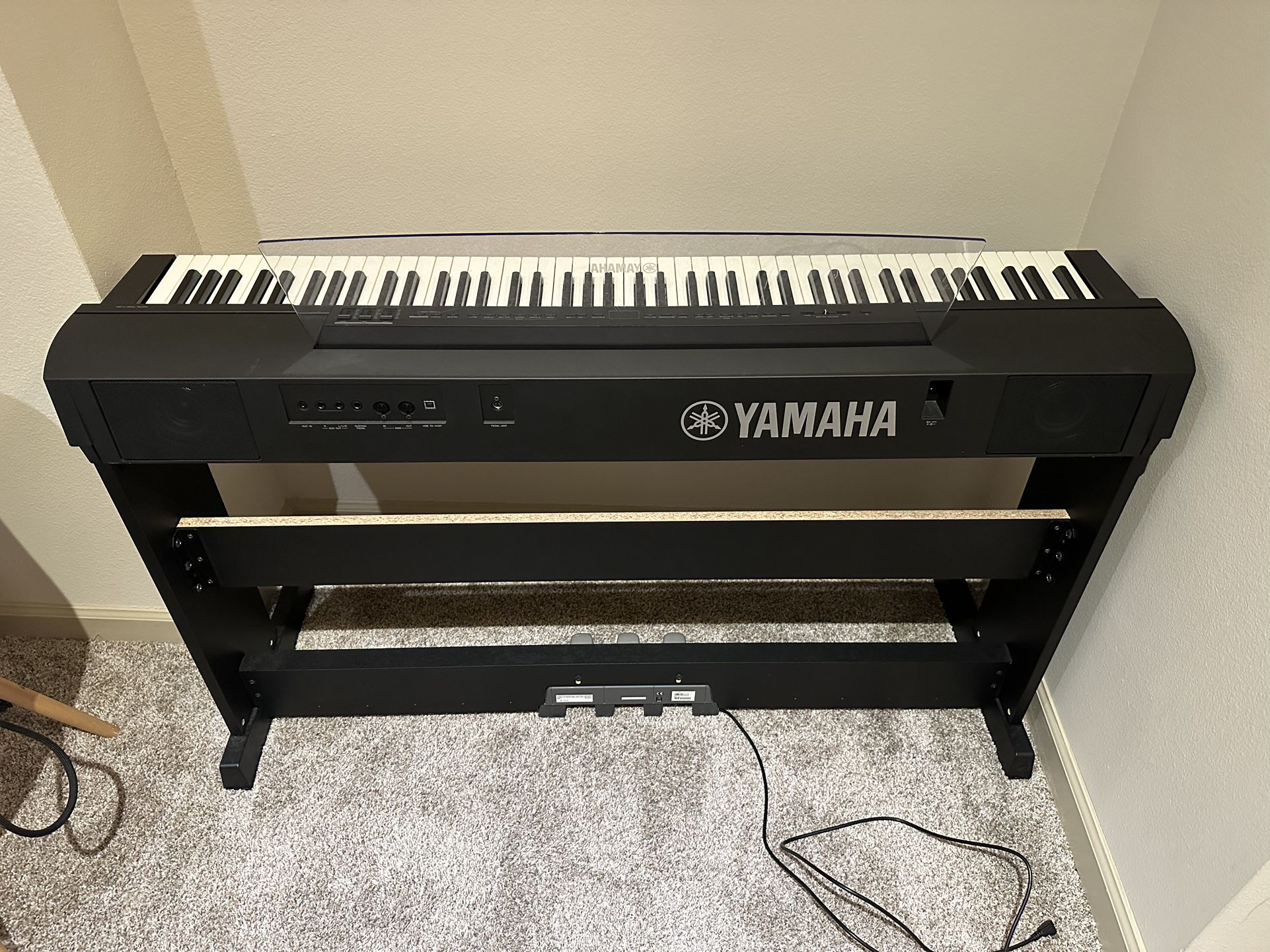 NEW Yamaha P-255 Portable Digital Piano