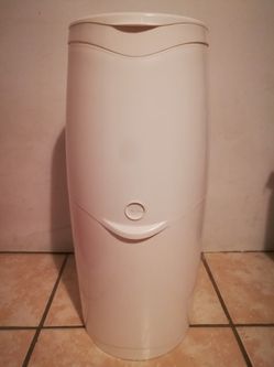 Genie diaper essential