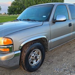 🔥 ONLY 66K MILES – 1 OWNER GMC SIERRA 🔥
1999 GMC Sierra – CLEAN TRUCK