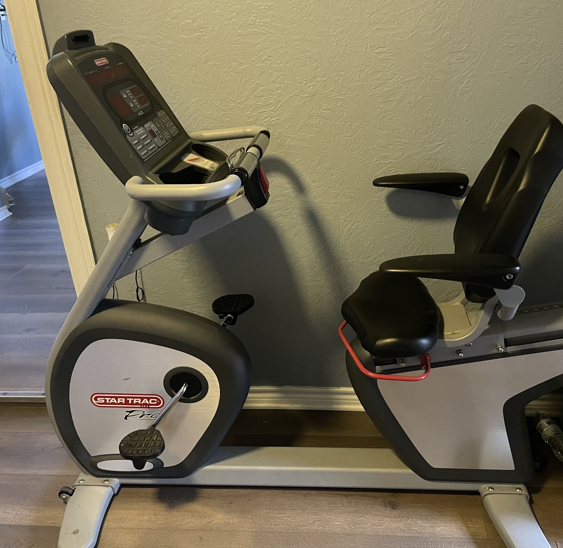 Star Trac Pro Recumbent Bike 6430