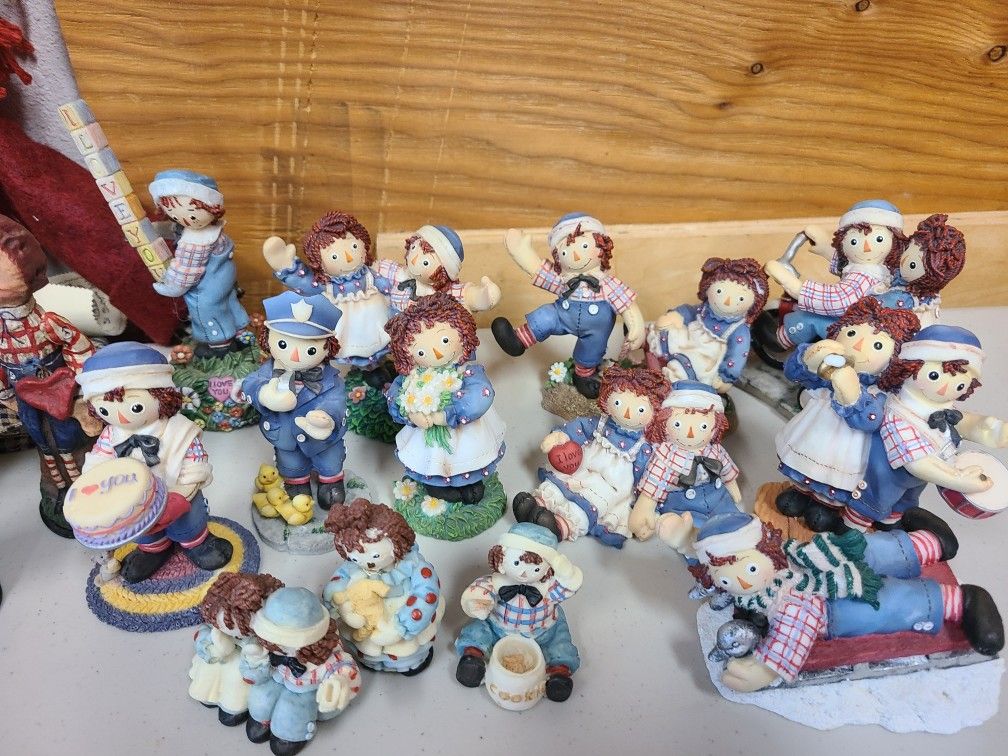 15 Raggedy Ann & Andy Figures 