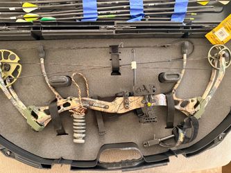 Bear Compound Bow with Arrows and Case
