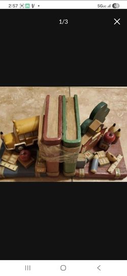 School Theme Resin Bookend Set