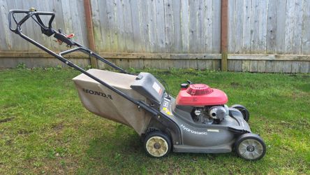 Honda HRB216 Mower