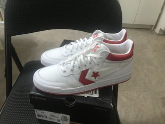 New FASTBREAK MID Basketball lunarlon Shoes White Casino Red Size 8 for in Angeles, CA - OfferUp