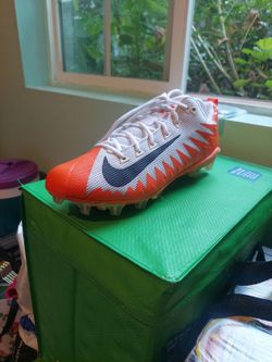 Nike Mens Alpha Menace Elite Pro Low Football Cleats White and Orange Size 11