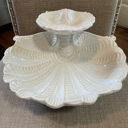 Lennox Butler’s Pantry  2-Tier Shell Server 