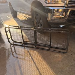 Heavy duty hitch cargo carrier