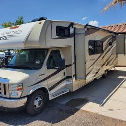 2017 Coachmen 31ft class c motorhome rv 10000 miles 2 slides