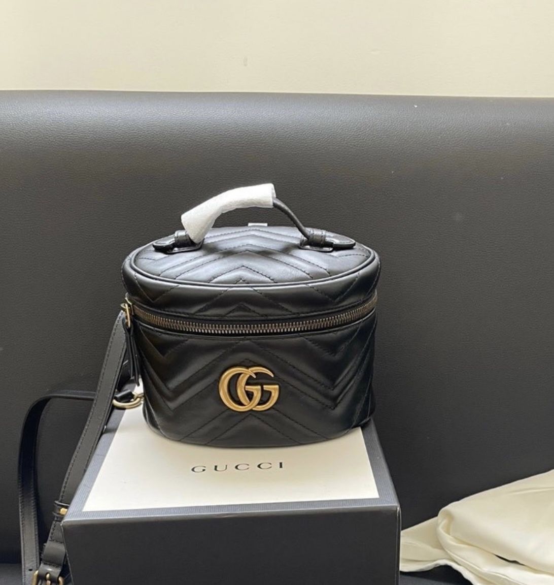 GUCCI GG Marmont Series Gold Logo Quilted Leather Makeup Bag Handbag Backpack Mini Women's Black #All-match Classic Recommendation#(188)79