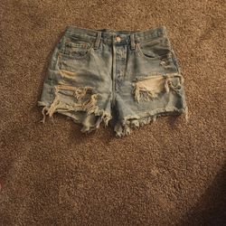 Women's Levi's size 28
