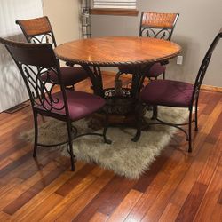Golden Oak Table 4 Ft Diameter 
