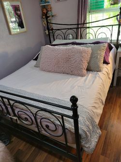 Iron BED Frame 