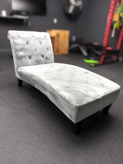 Chase Lounge Chair