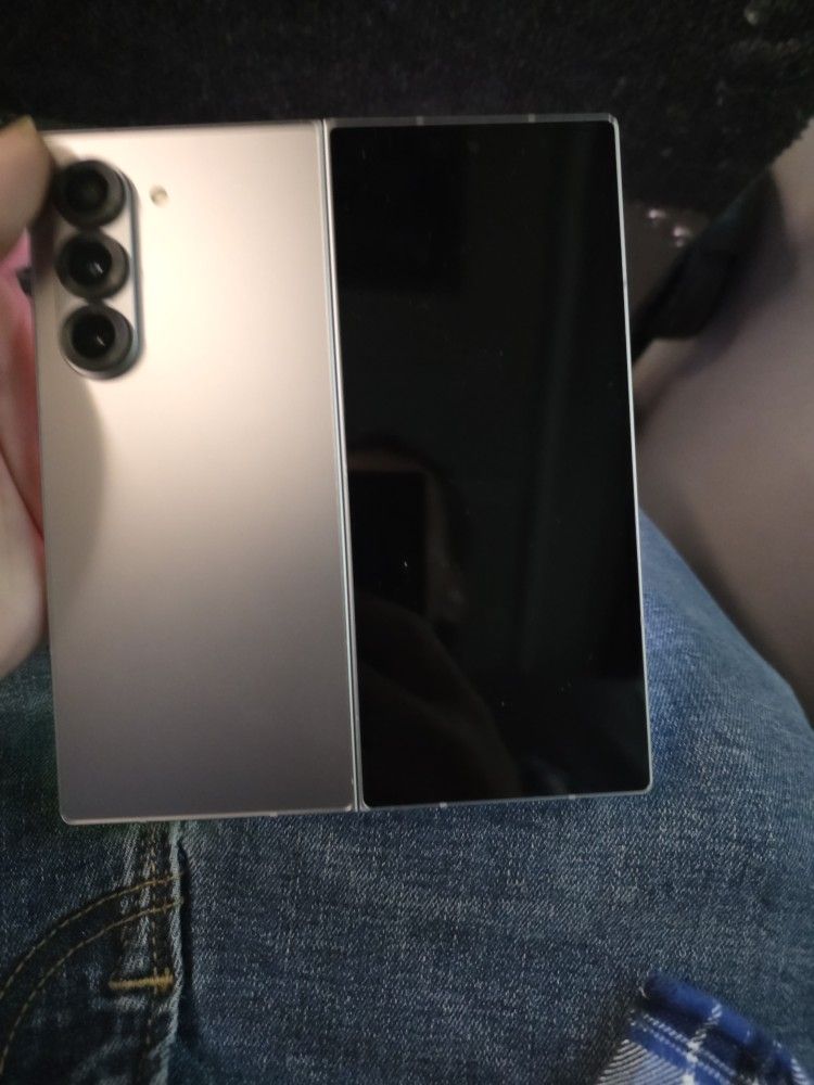 Samsung Galaxy Fold 6