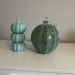 Free Decor Pick Up Only BY END OF TODAY moving Out Today 