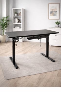 Height adjustable standing desk