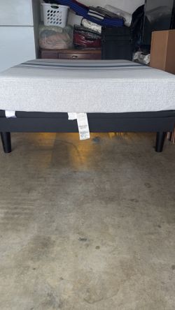 L&P 500 SERIES ADJUSTABLE BED FRAME w FREE queen memory foam mattress