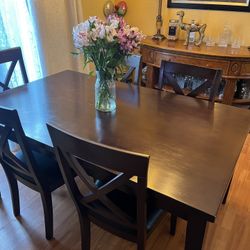 Hardwood Dining Table & Bar Hutch